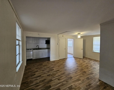 2514 Algonquin Avenue - Photo Thumbnail 5