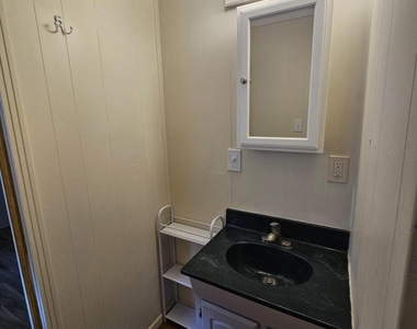 2514 Algonquin Avenue - Photo Thumbnail 10