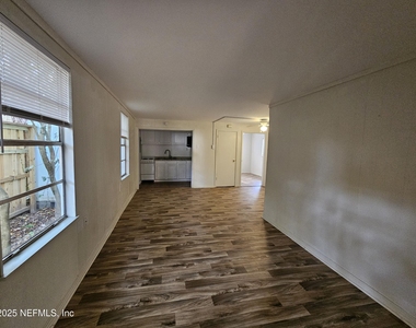 2514 Algonquin Avenue - Photo Thumbnail 4