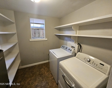 2514 Algonquin Avenue - Photo Thumbnail 9
