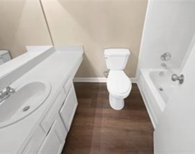688 Stratford Green - Photo Thumbnail 19