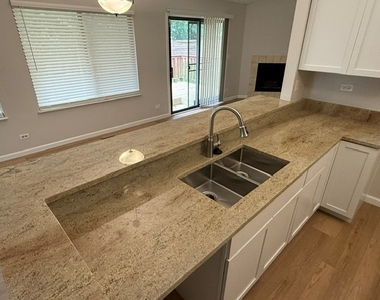 3064 Long Grove Lane - Photo Thumbnail 7