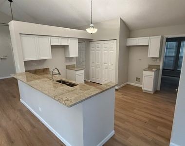 3064 Long Grove Lane - Photo Thumbnail 8