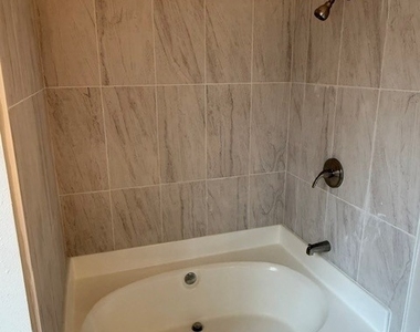 3064 Long Grove Lane - Photo Thumbnail 13