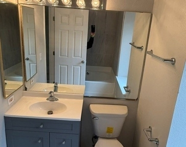 3064 Long Grove Lane - Photo Thumbnail 10