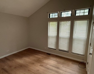 3064 Long Grove Lane - Photo Thumbnail 11