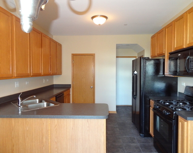 191 Willoughby Court - Photo Thumbnail 6