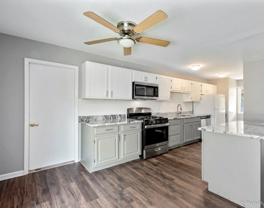 240 Bristol Way - Photo Thumbnail 5