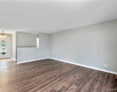 240 Bristol Way - Photo Thumbnail 4