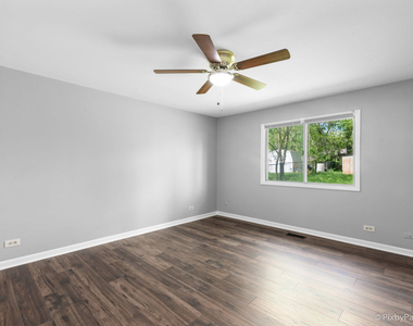 240 Bristol Way - Photo Thumbnail 13