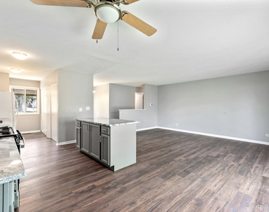 240 Bristol Way - Photo Thumbnail 6