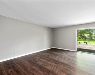 240 Bristol Way - Photo Thumbnail 2