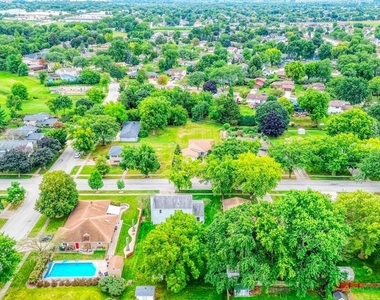 1102 Country Drive - Photo Thumbnail 39