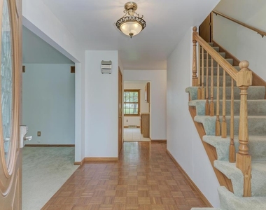 1102 Country Drive - Photo Thumbnail 5