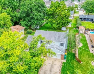 1102 Country Drive - Photo Thumbnail 40