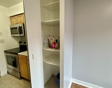 7120 N Sheridan Road - Photo Thumbnail 7