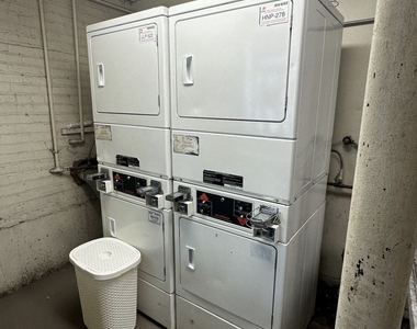 7120 N Sheridan Road - Photo Thumbnail 14