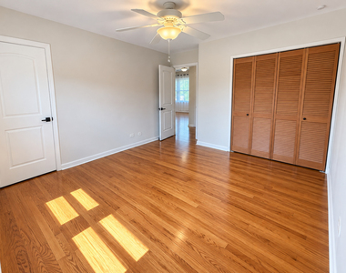 225 W Johnson Street - Photo Thumbnail 7