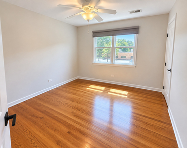 225 W Johnson Street - Photo Thumbnail 6