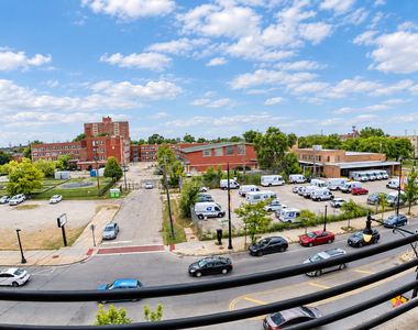 125 S Western Avenue - Photo Thumbnail 6