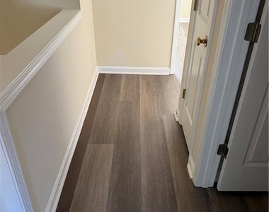 4021 Howell Park Road - Photo Thumbnail 24