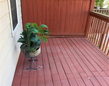 4021 Howell Park Road - Photo Thumbnail 15