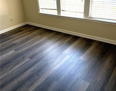 4021 Howell Park Road - Photo Thumbnail 19