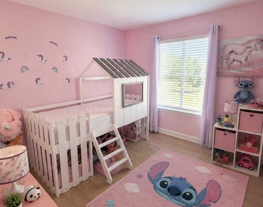 339 Wedgewood Circle - Photo Thumbnail 6