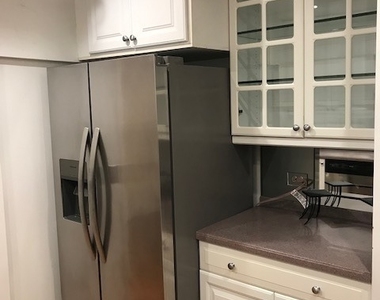 680 N Lake Shore Drive - Photo Thumbnail 5