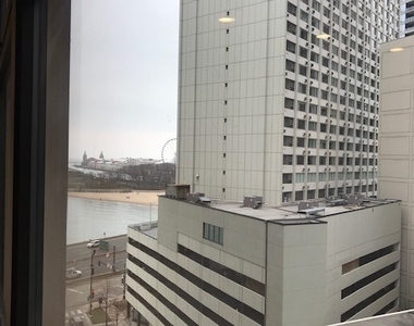 680 N Lake Shore Drive - Photo Thumbnail 16