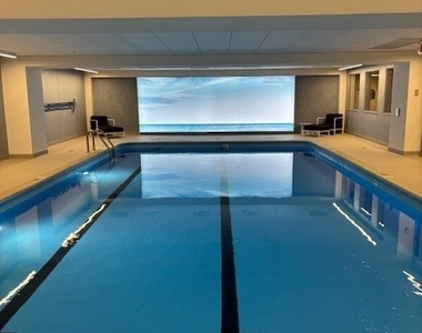680 N Lake Shore Drive - Photo Thumbnail 17