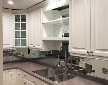 680 N Lake Shore Drive - Photo Thumbnail 4