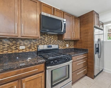 7733 N Marshfield Avenue - Photo Thumbnail 6