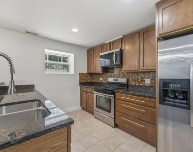 7733 N Marshfield Avenue - Photo Thumbnail 5