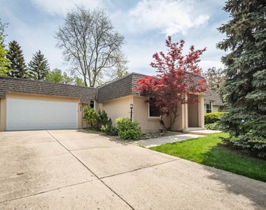 952 Norwood Court - Photo Thumbnail 15
