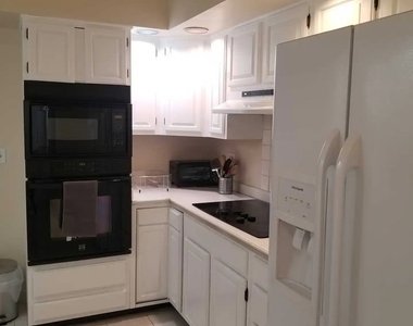952 Norwood Court - Photo Thumbnail 5