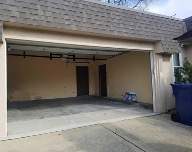 952 Norwood Court - Photo Thumbnail 18