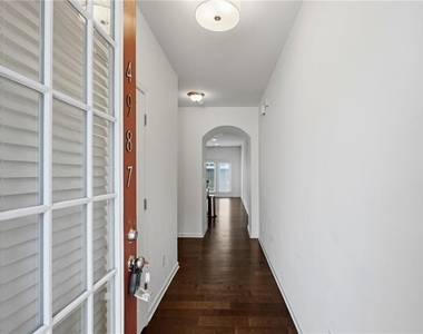 4987 Longview Walk - Photo Thumbnail 14