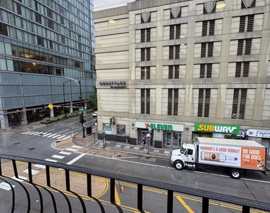 444 N State Street - Photo Thumbnail 6