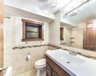 4850 N Albany Avenue - Photo Thumbnail 11