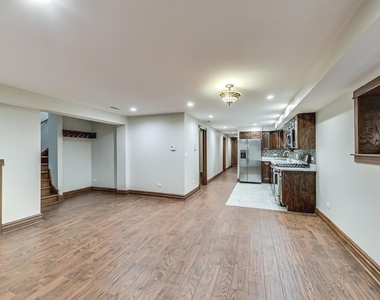 4850 N Albany Avenue - Photo Thumbnail 6