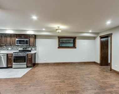 4850 N Albany Avenue - Photo Thumbnail 5