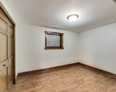 4850 N Albany Avenue - Photo Thumbnail 8