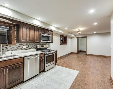 4850 N Albany Avenue - Photo Thumbnail 4