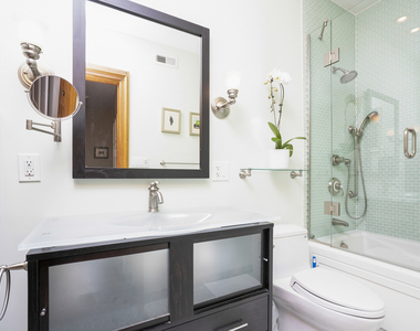 550 W Surf Street - Photo Thumbnail 16