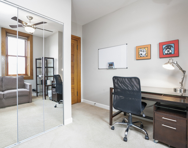 550 W Surf Street - Photo Thumbnail 14