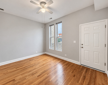 1830 W Superior Street - Photo Thumbnail 7