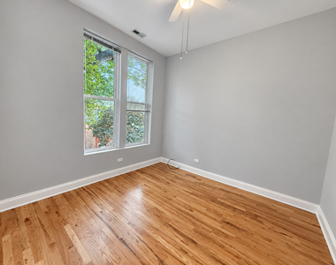 1830 W Superior Street - Photo Thumbnail 13