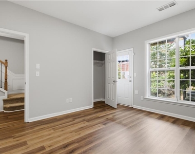 1307 Greychurch Way - Photo Thumbnail 15