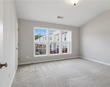 1307 Greychurch Way - Photo Thumbnail 9